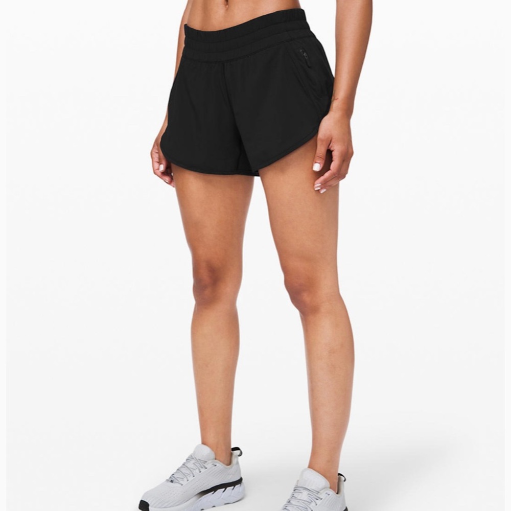 BLACK LULU LEMON TRACKER V SHORTS 4”